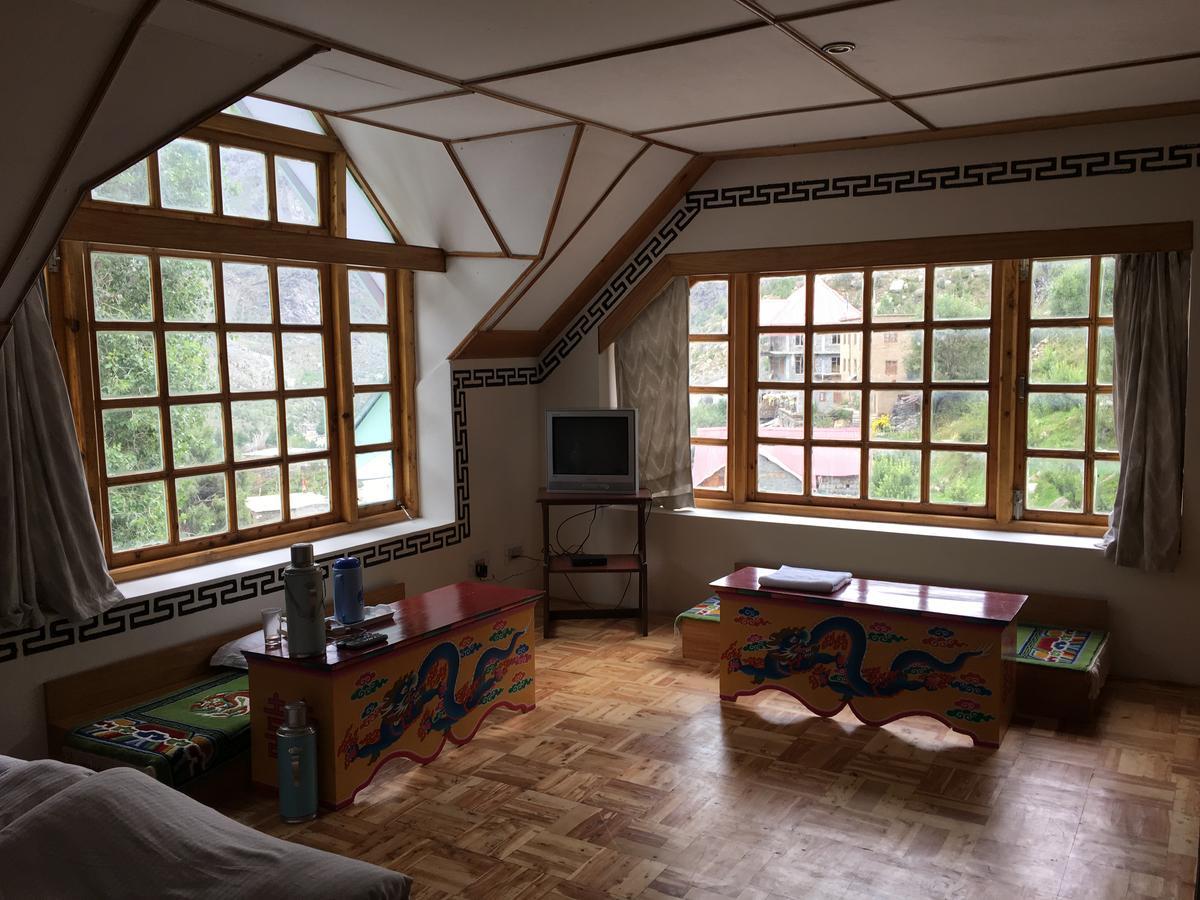 مبيت وإفطار Jispa Gemoor Khar- Manor House المظهر الخارجي الصورة